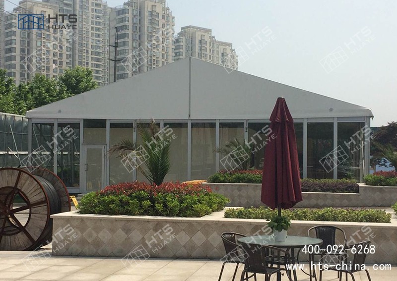 鋁合金框架棚房是如何防止雨水進入到篷內(nèi)的