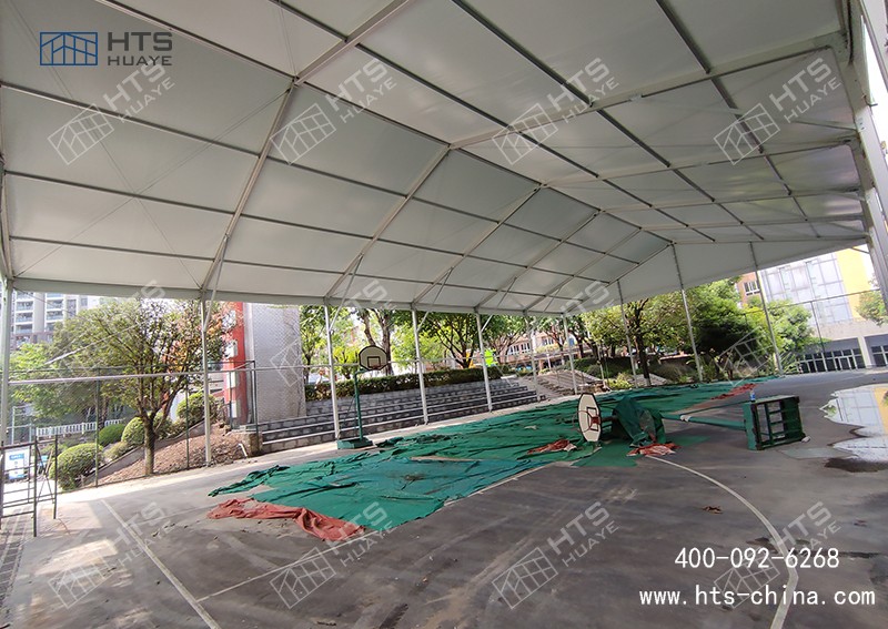 裝配式運(yùn)動篷房從根本上解決了傳統(tǒng)建筑施工中的揚(yáng)塵污染問題